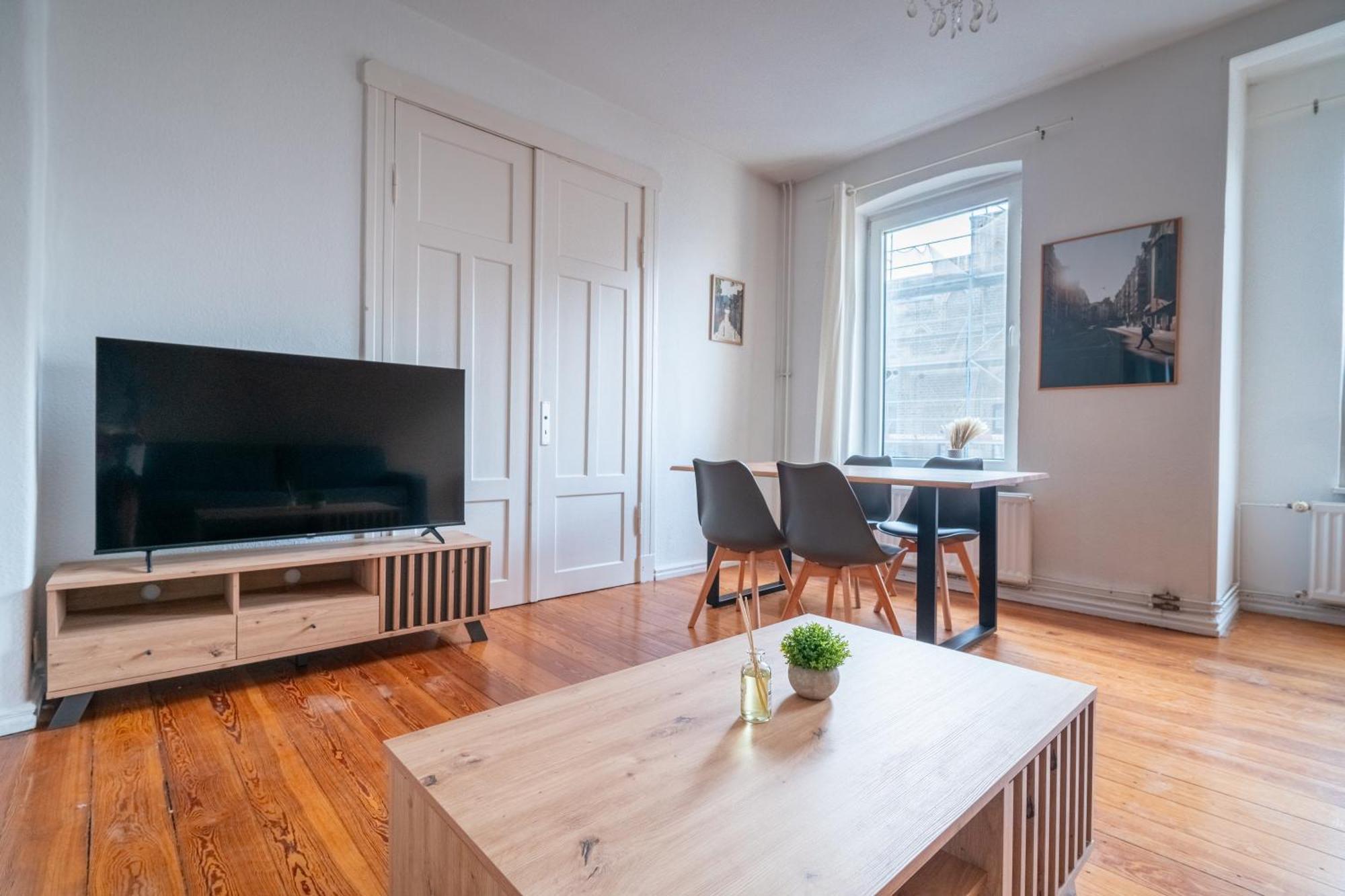 Grosses Apartment Mit 2 Balkonen Zentral Am Nordertor Flensbourg Extérieur photo